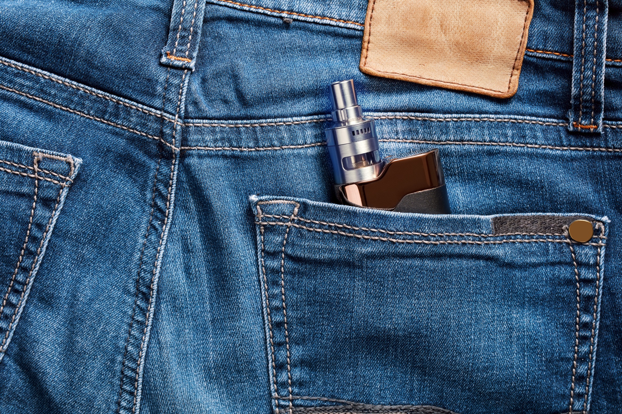 Vape with lithium battery in jeans pocket